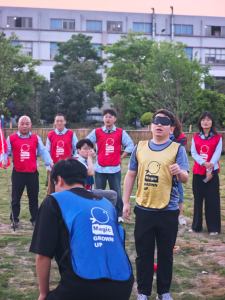 Une fête d'équipe qui libère la vitalité 1